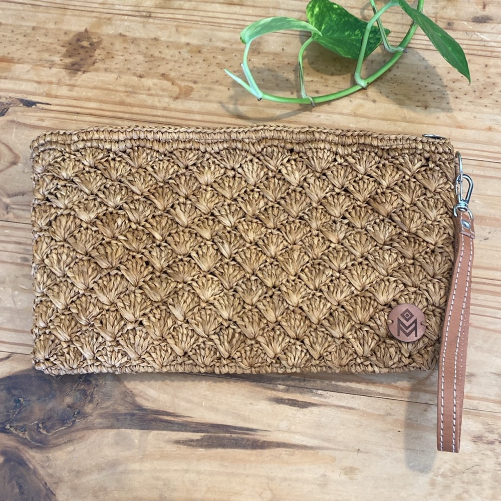 🎉 NEW‼️BEAUTIFUL MASOVA RAPHIA WRISTLET CLUTCH‼️ - Picture 2 of 15